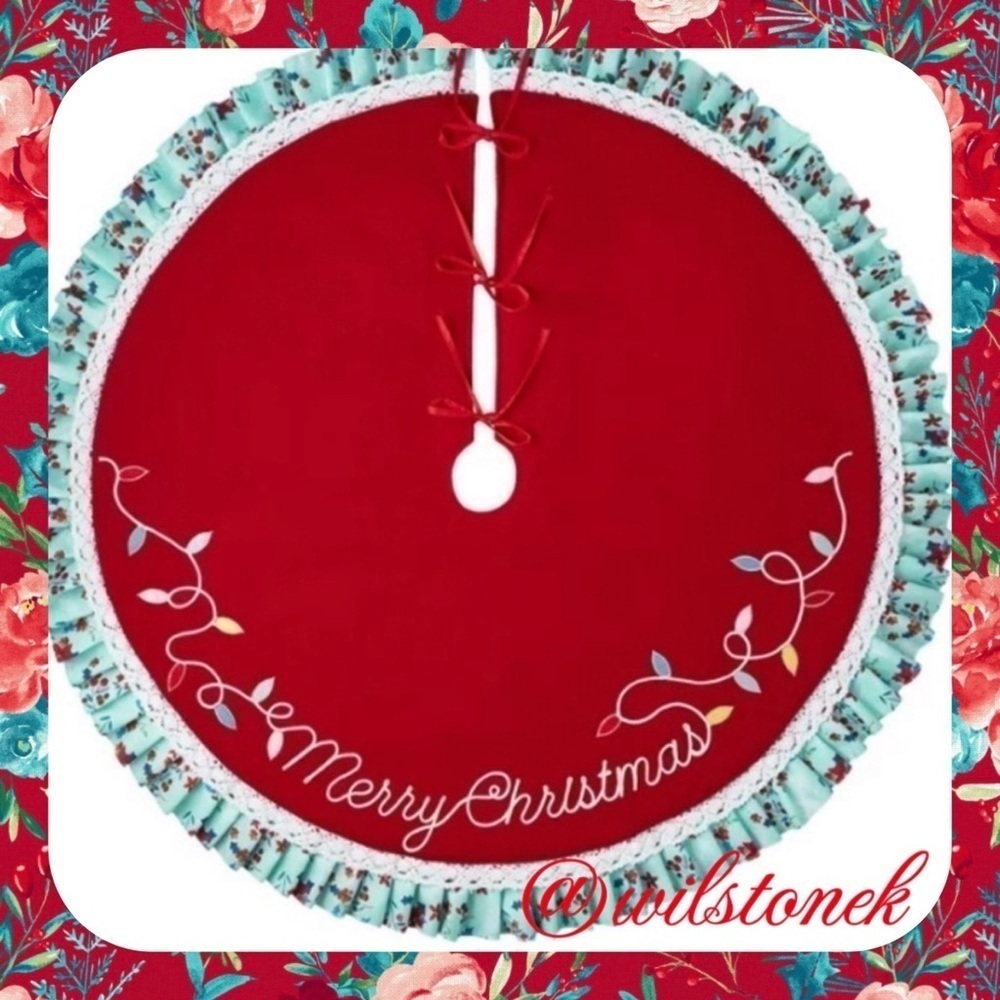 The Pioneer Woman Red Knit Merry Christmas Polyester Christmas Tree Skirt, 48"
